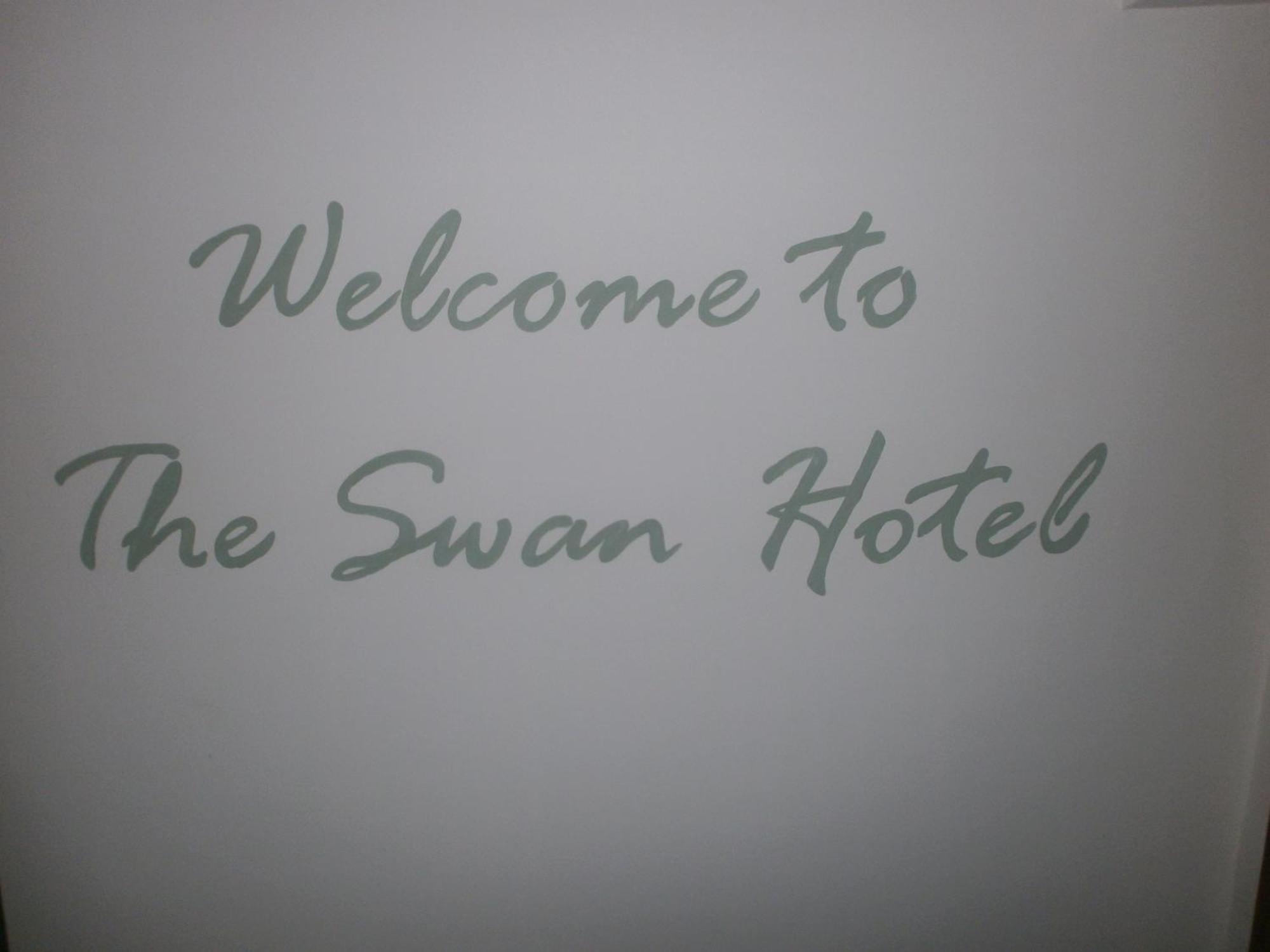 The Swan Hotel Алмондсбери Экстерьер фото