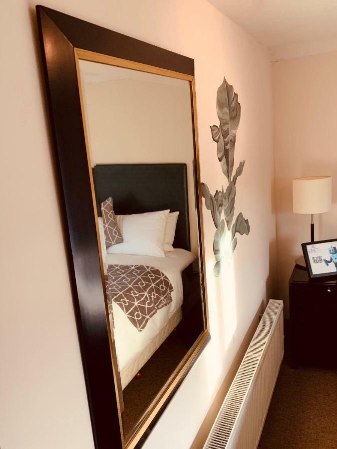 The Swan Hotel Алмондсбери Экстерьер фото